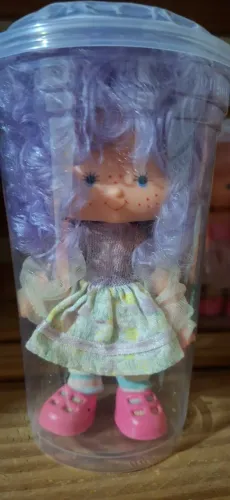 Boneca antiga moranguinho da estrela. Anos 80