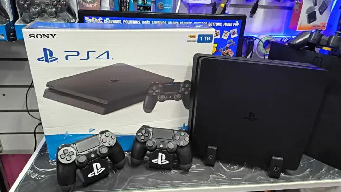 PlayStation 4 Slim 1tb Seminovo entrega grátis leia a descrição