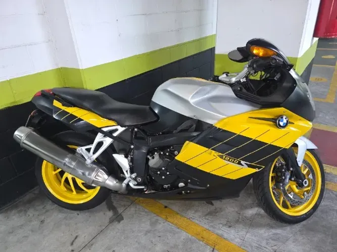 VENDO Linda - BMW K 1200 S 2006 ? Esportividade, Tecnologia e Exclusividade!