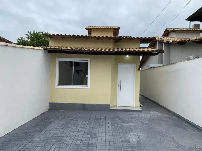 Alugo casa padrão com 3 quartos em Nova Cidade - Itaboraí - RJ