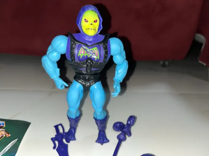 Boneco esqueleto battle armor Motu Origins 