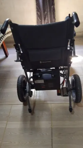 Cadeira de rodas motorizada D750 