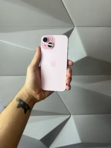 iPhone 15 128GB
