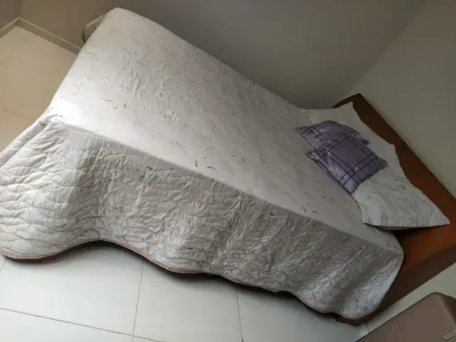 Cama casal modelo Queem