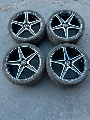 Rodas Mercedes AMG aro 19