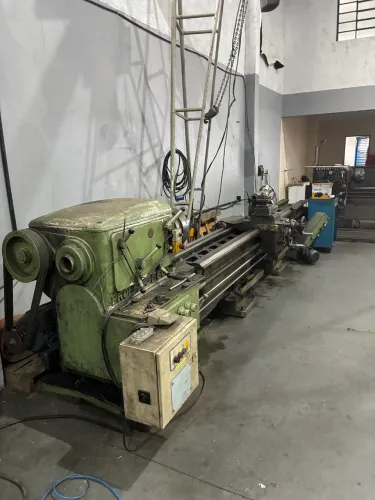 Torno Mecânico 4,5m 600mm Completo - Promeca I600 - Lunetas + Lixadeira