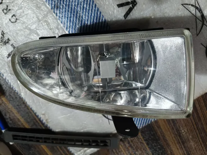 Farol de neblina valeo esquerdo original novo fiesta courier 96 a 99