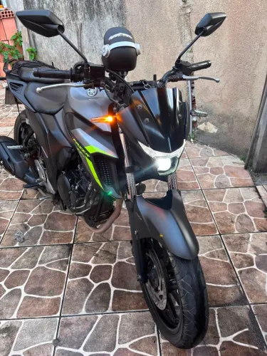 Moto Fazer 250
