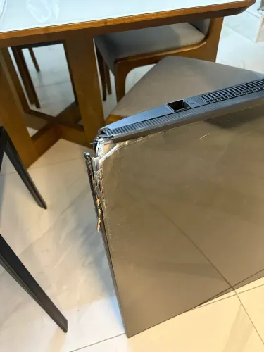 TV Samsung 55 polegadas com tela quebrada