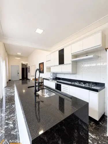 Casa com 3 dormitórios toda planejada para alugar, 150 m² - Condomínio Monterrey - Monte M