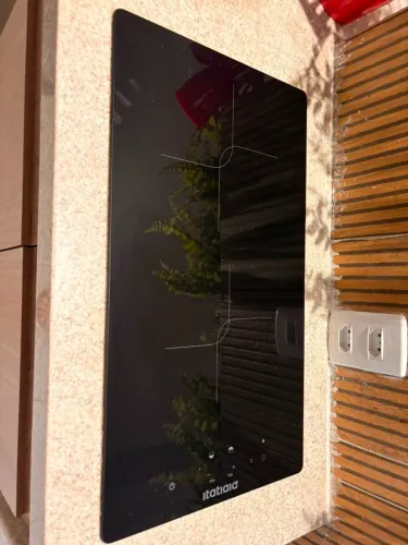 Cooktop De Indução 2 Bocas Itatiaia Midi Com Timer E Trava De Segurança 127v