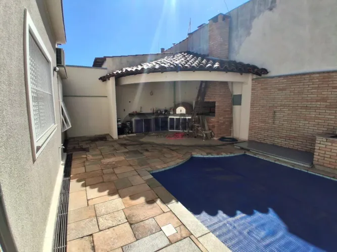 Casa para locação em Sorocaba-SP, Jardim Santa Rosalia: 3 quartos, 1 suíte, 2 salas, 3 ban
