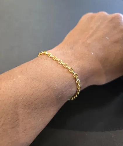 Pulseira banhado a ouro18k, com marcação no fecho750. 100 $!?