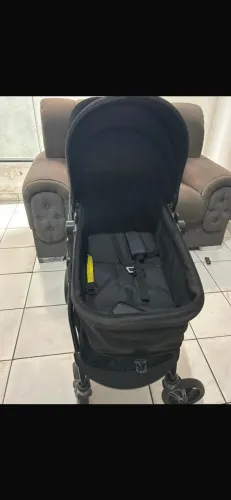 Carrinho de bebê Moisés 