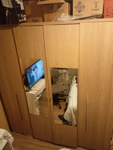 Vendo roupeiro 6 portas