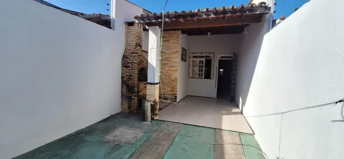Casa plana no bairro Pedras