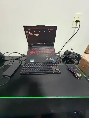 Asus Tuf F15 , RTX4050 , i7 , 16RAM , 1 Tb e 512gb
