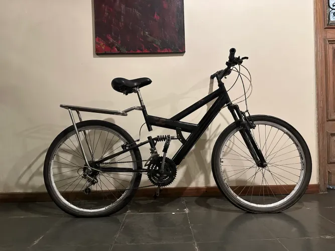 Bicicleta Aro 26 - 21 velocidades