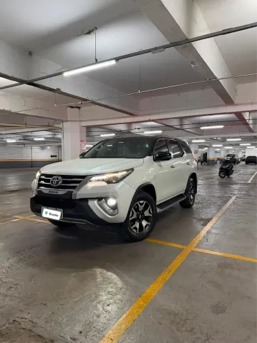 Toyota Hilux SW4 SRX Diamo. 4X4 2.8 TB DIE AUT 2019