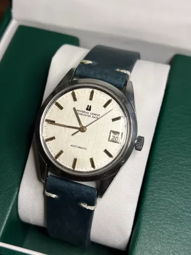 Universal Genève Polerouter Date