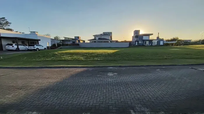 Oportunidade: Terreno à Venda no Condomínio Lagoa Azul Imbituba ! Próximo à Praia do Rosa
