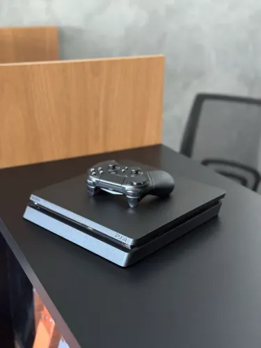 Ps4 slim de 1TB, limpeza e troca de pasta térmica feita