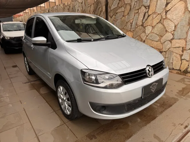 Volkswagen Fox 1.6 MI Total Flex 8V 5P 2011