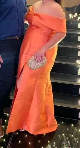 Vestido de festa usado uma vez