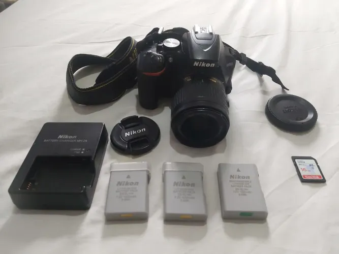 NIKON D3500 + LENTE KIT 18 55 EM PERFEITO ESTADO