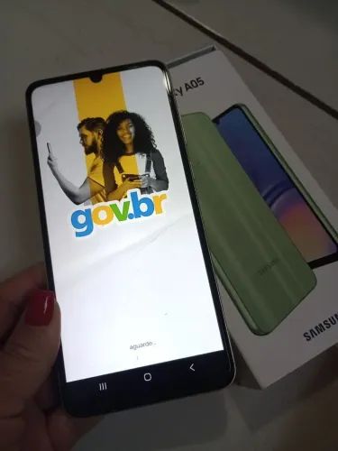 Celular semi novo Samsung A05