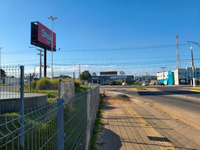 Oportunidade ótima em TORRES RS, ótima esquina em frente ao STOK supermercado 