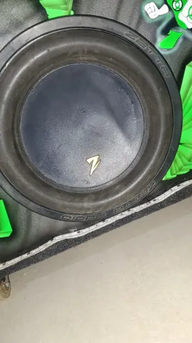 Vendo grave zetta de 12 polegada 600 RMS detalhes de uso 