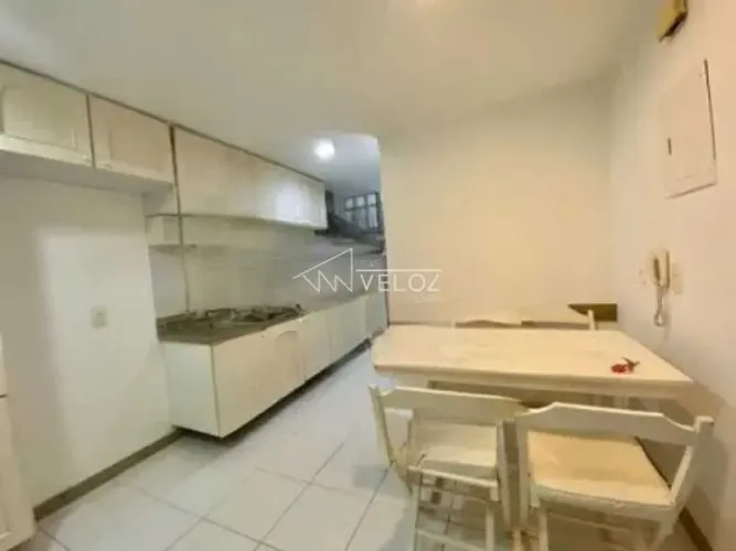 Apartamento - Padrão / Residencial / Lagoa