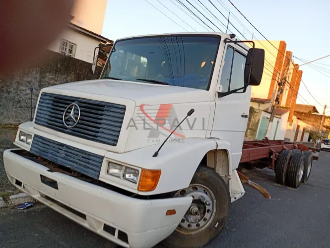 Mercedes Benz 1214 6x2 Ano 1992 no Chassi Motor Novo