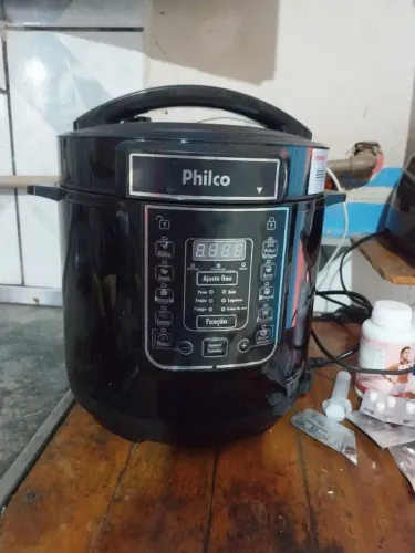 Vende-se Panela de Pressão Elétrica 6L