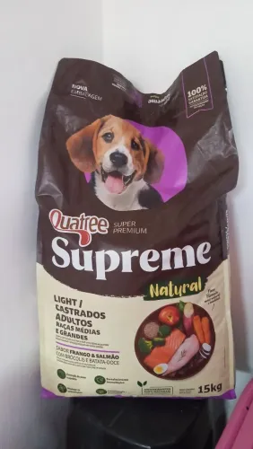 Ração Quatree supreme light/castrado para cães 15kg