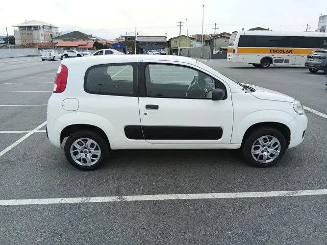 Fiat Uno Vivace 1.0 EVO Fire Flex 8V 3P 2014