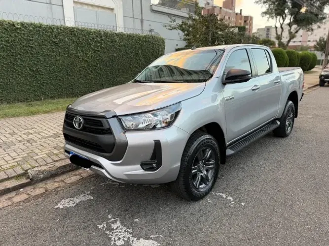 Toyota Hilux CD SR 4X4 2.8 TDI Diesel Aut. 2025