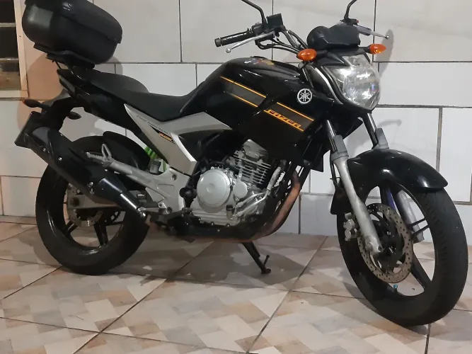 VENDO MOTO FAZER YS 250
