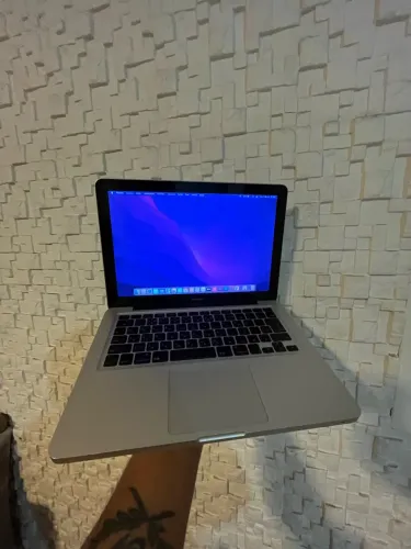 MacBook Pro 13 240GB 6GB RAM DDR3 EXPANSÍVEL ATÉ 8GB