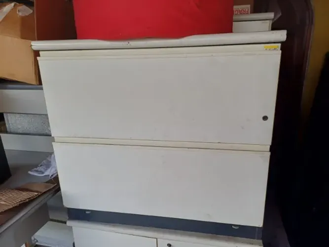 Gaveteiro de ferro para pasta suspensa