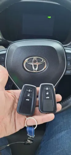 Chave de presença Toyota corola fazemos todos da linha conserto em chaves também carcaça 