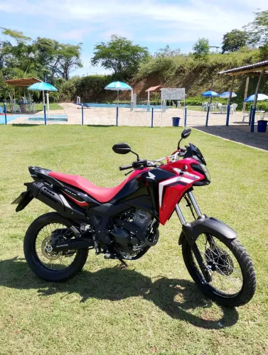 XRE Sahara 300