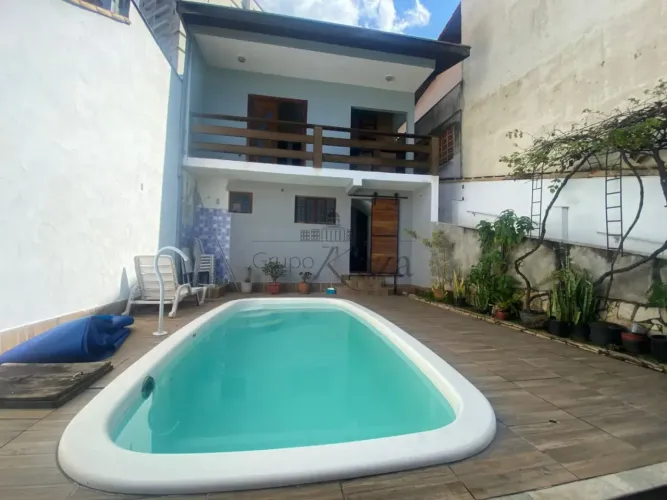 Oportunidade - Casa - Jardim Satélite - 3 Dormitórios - 200m².