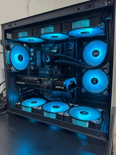RYZEN 5 5600X - RX 7600XT 16GB - 32GB 3200MHZ