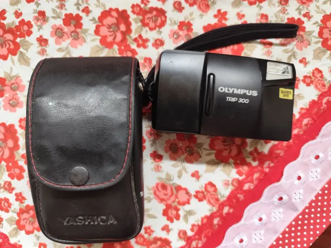 OLYMPUS TRIP 300 34mm