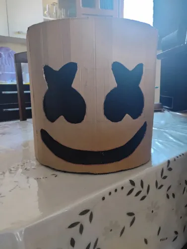 Máscara Marshmello.