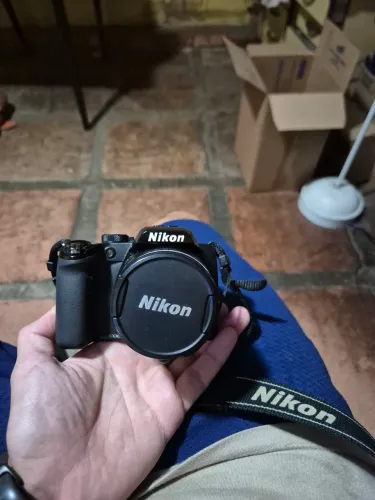 Câmera Nikon Coolpix p100