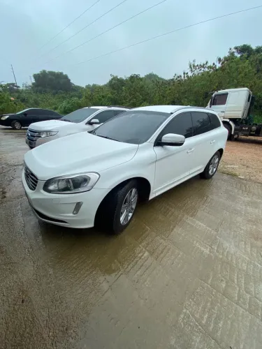 Volvo XC 60 D-5 Kinetic 2.4 AWD Diesel 5P 2017