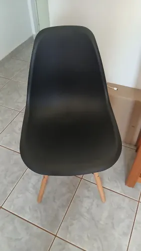 Cadeiras retrô com pé palito